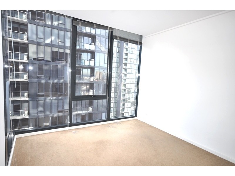 REF 21371/183 City Road, Southbank VIC 3006