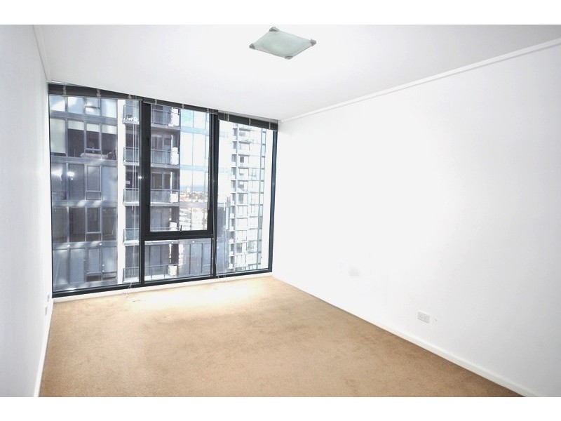 REF 21371/183 City Road, Southbank VIC 3006