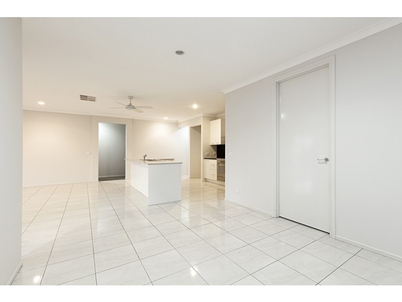 28 Ranfurlie Avenue, Point Cook VIC 3030