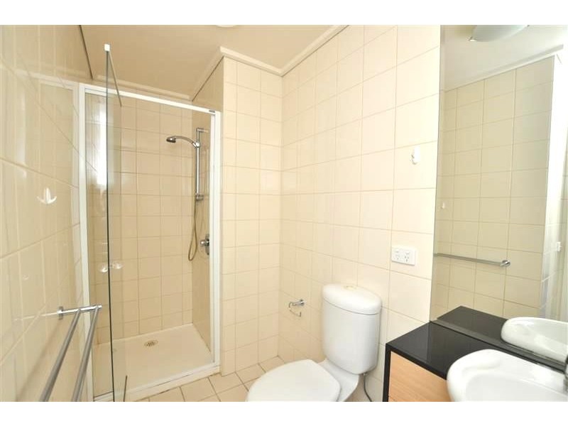 REF 21372/2/83 Whiteman Street, Southbank VIC 3006