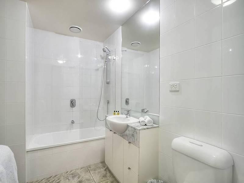 REF 21373/100 Kavanagh Street, Southbank VIC 3006