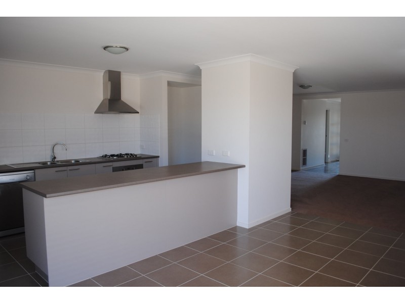 22 Maddock Street, Point Cook VIC 3030