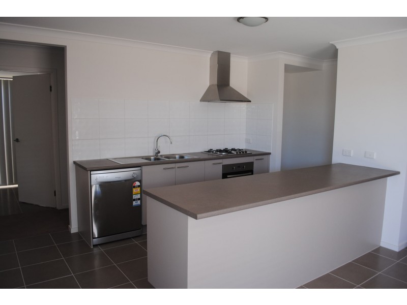 22 Maddock Street, Point Cook VIC 3030