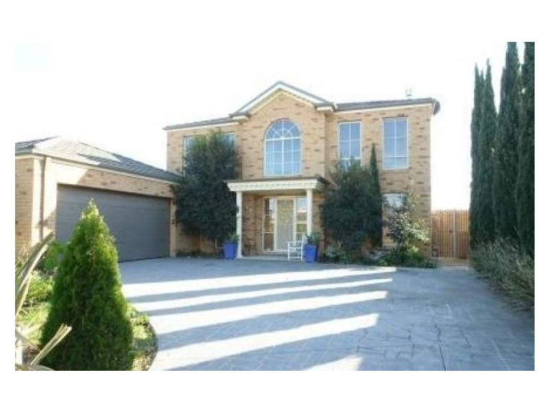 14 Howards Way, Point Cook VIC 3030