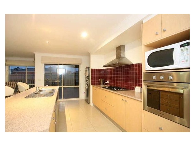 14 Howards Way, Point Cook VIC 3030