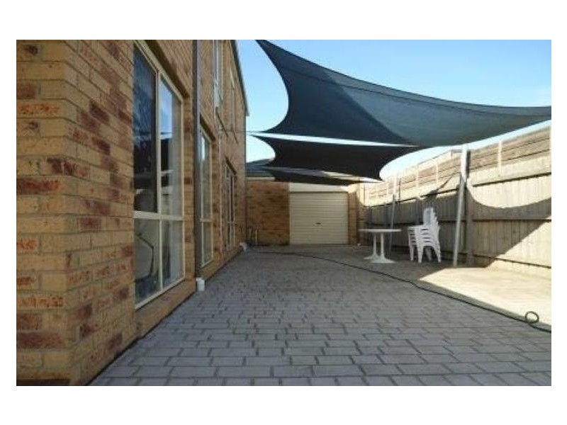 14 Howards Way, Point Cook VIC 3030