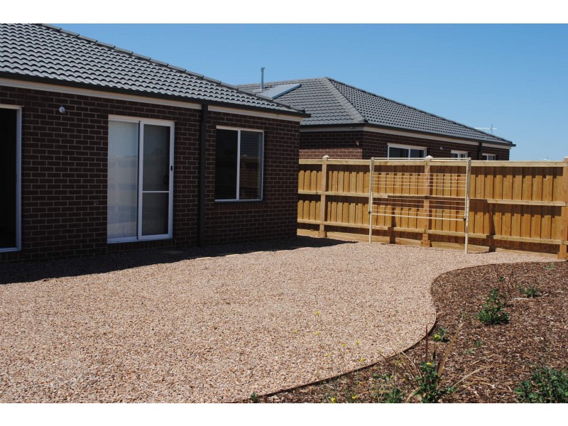 14 Warunda Parade, Point Cook VIC 3030