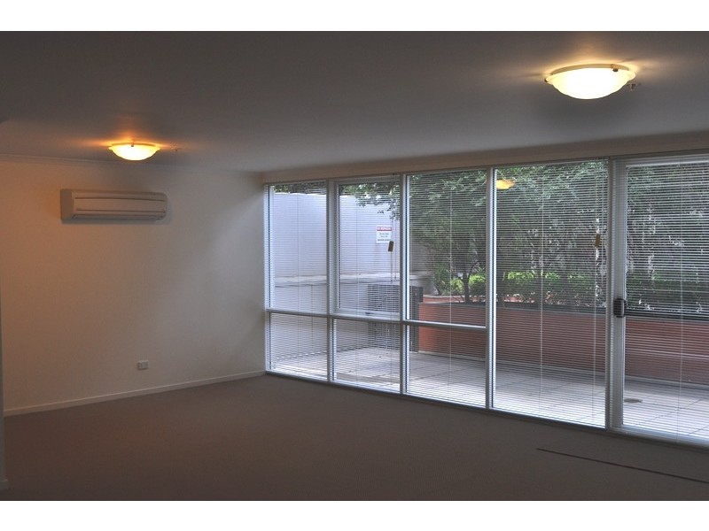 REF 21378/416 St Kilda Road, Melbourne VIC 3000