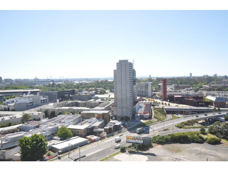 REF 21379/100 Kavanagh Street, Southbank VIC 3006