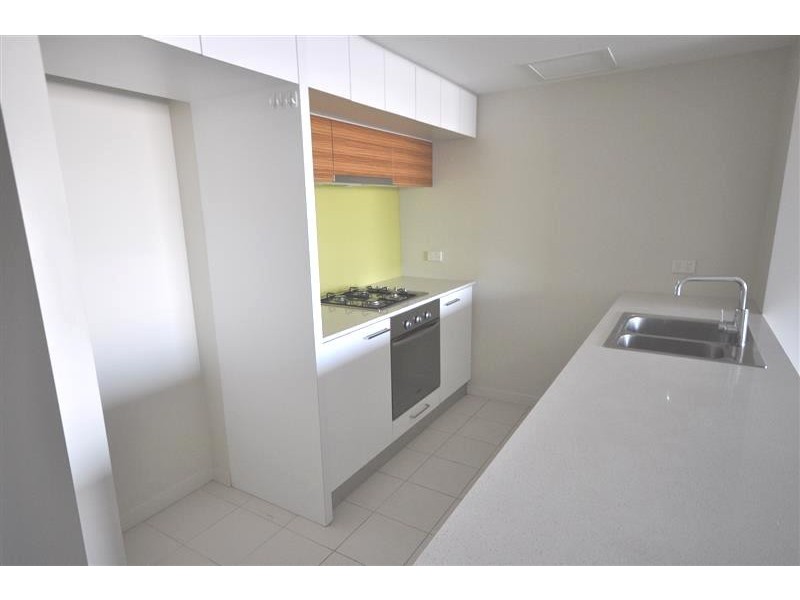 1005/100 Harbour Esplanade, Docklands VIC 3008