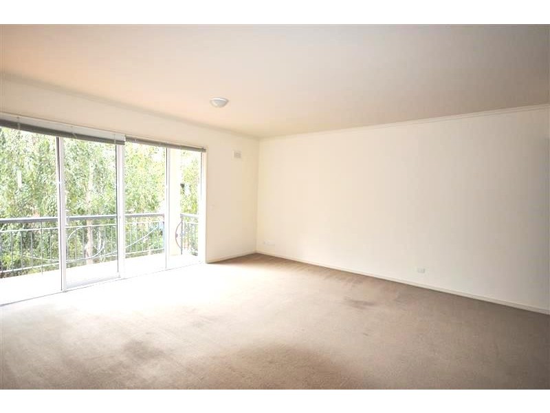 REF 21392/88 Wells Street, Southbank VIC 3006