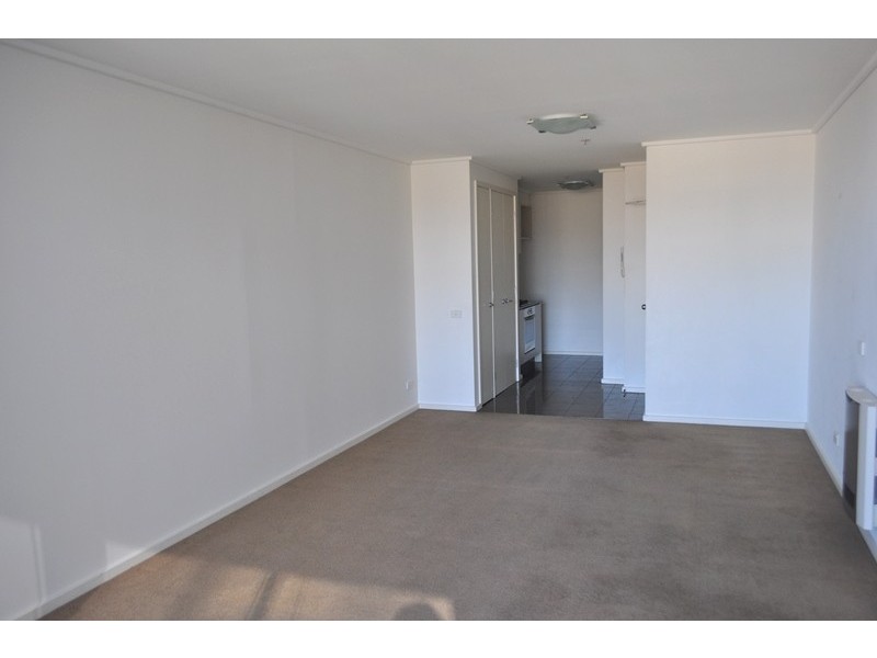 REF 21393/183 City Road, Southbank VIC 3006