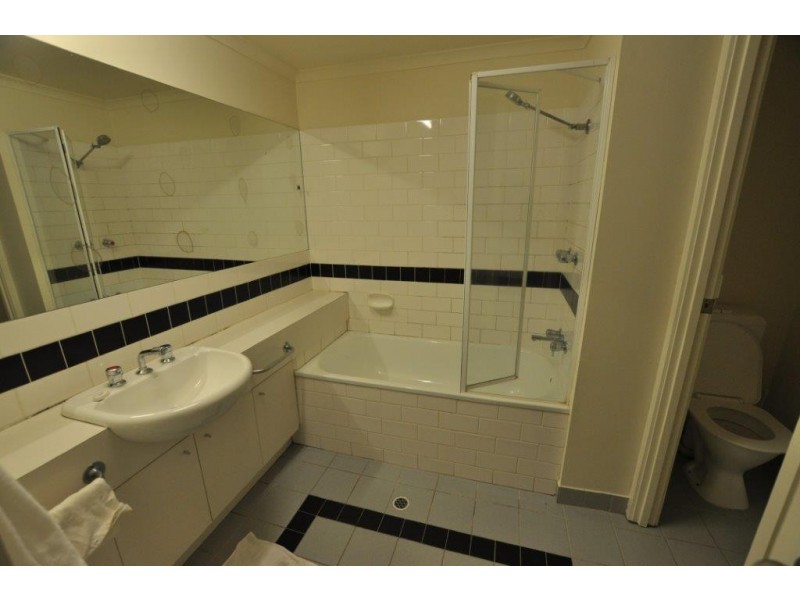 REF 21397/106 Southbank Boulevard, Southbank VIC 3006