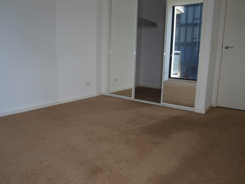 REF 21406/183 City Road, Southbank VIC 3006