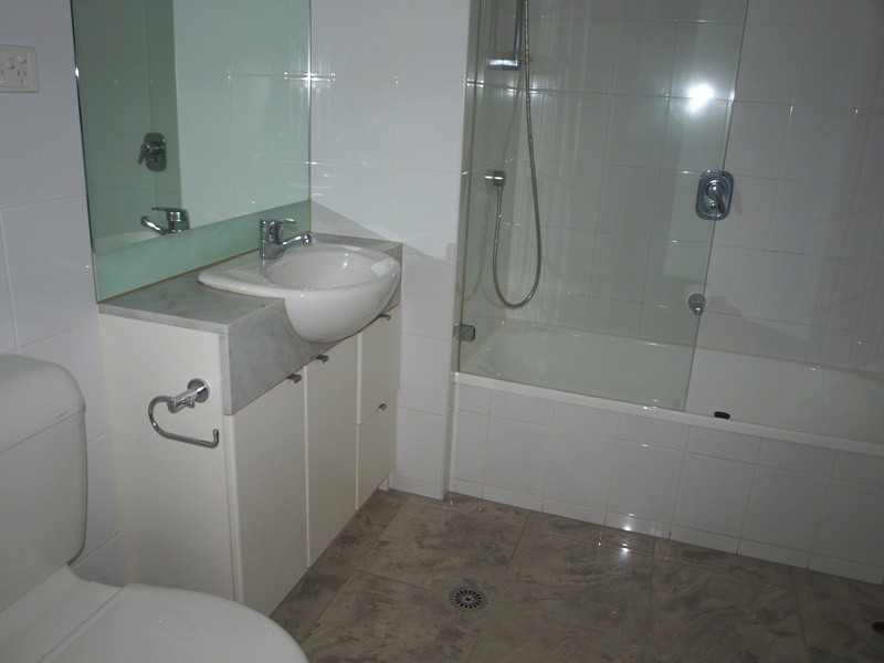 REF 21406/183 City Road, Southbank VIC 3006