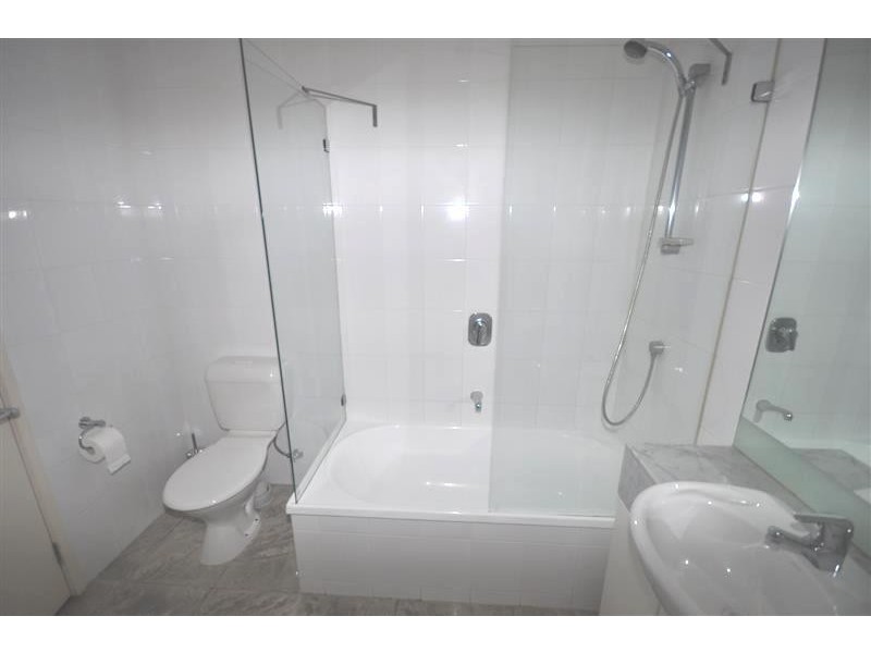 REF 21407/100 Kavanagh Street, Southbank VIC 3006