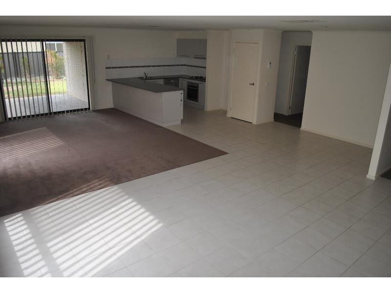 4 Sumac Close, Point Cook VIC 3030