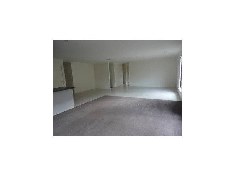 4 Sumac Close, Point Cook VIC 3030