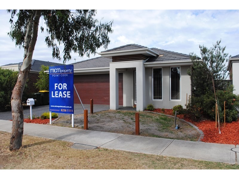 34 Pioneer Drive, Deer Park VIC 3023