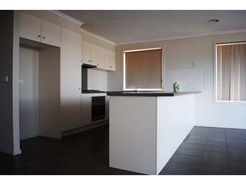 34 Pioneer Drive, Deer Park VIC 3023