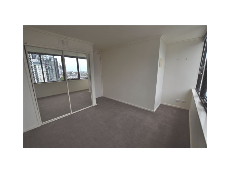 REF 21430/22 Kavanagh Street, Southbank VIC 3006