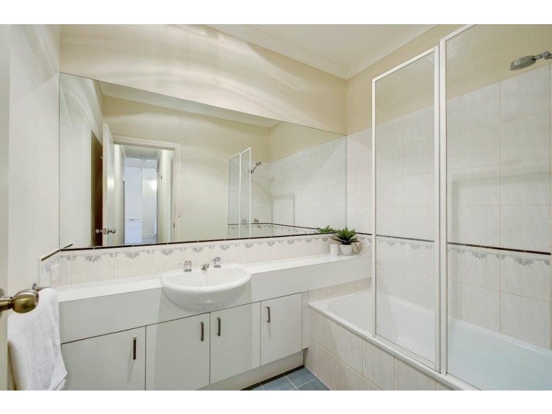 21 Wiltshire Drive, Kew VIC 3101