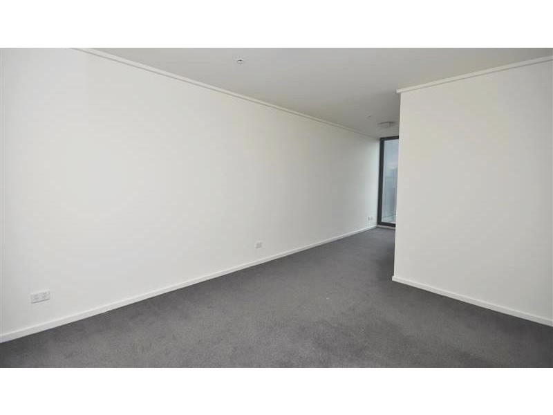 REF 21453/100 Kavanagh Street, Southbank VIC 3006