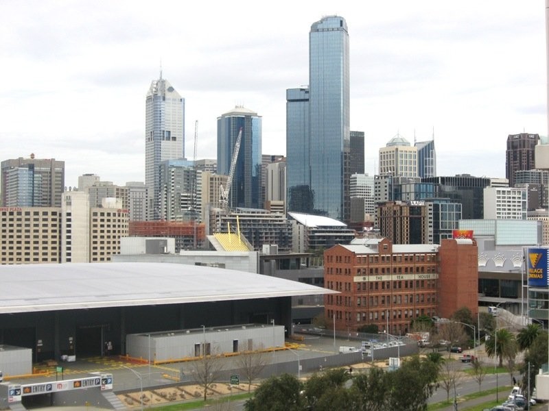 REF 21464/99 Whiteman Street, Southbank VIC 3006