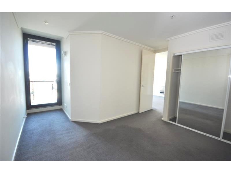 REF 21466/88 Kavanagh Street, Southbank VIC 3006