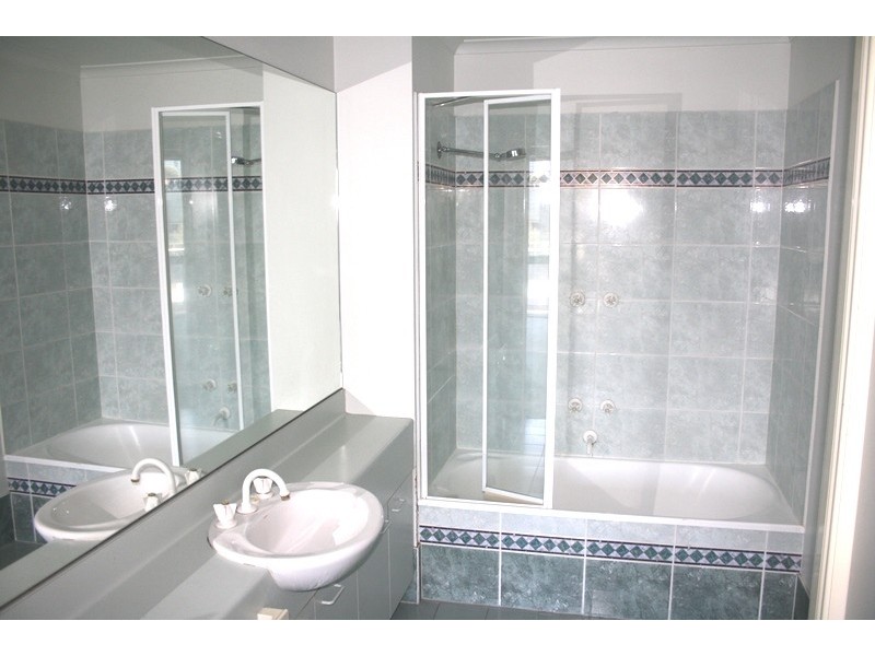 REF 21472/83 Queensbridge Street, Southbank VIC 3006