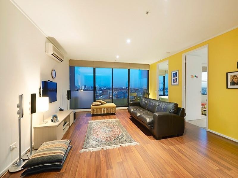REF 21475/99 Whiteman Street, Southbank VIC 3006