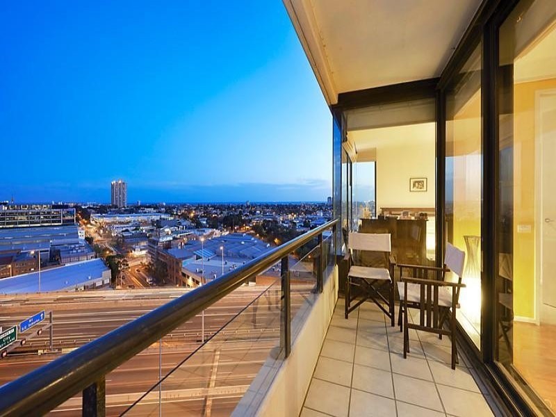 REF 21475/99 Whiteman Street, Southbank VIC 3006