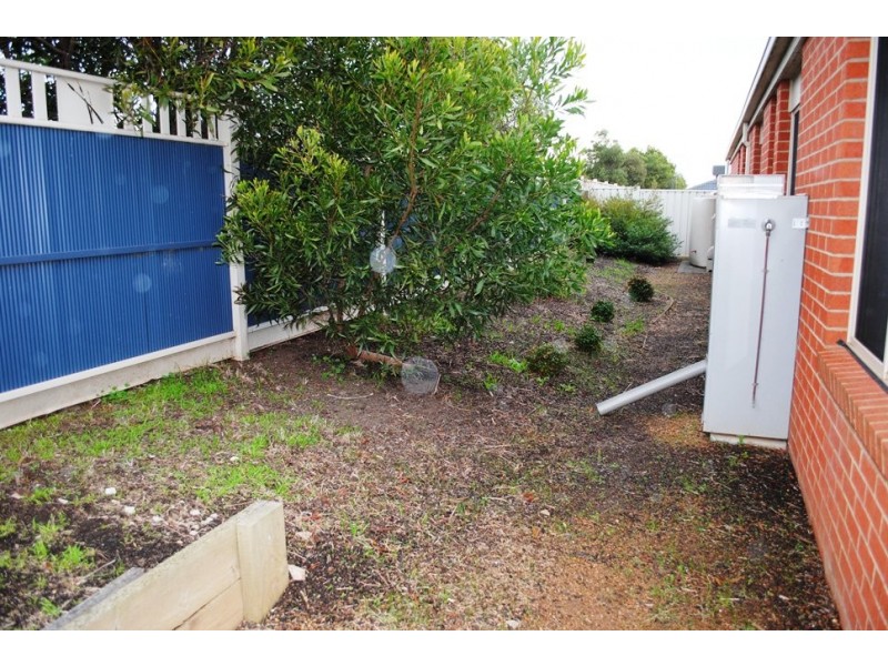 3 Muros Close, Point Cook VIC 3030