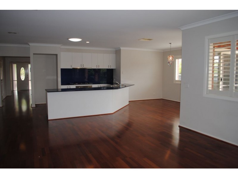 17 Bronhill Vista, Point Cook VIC 3030