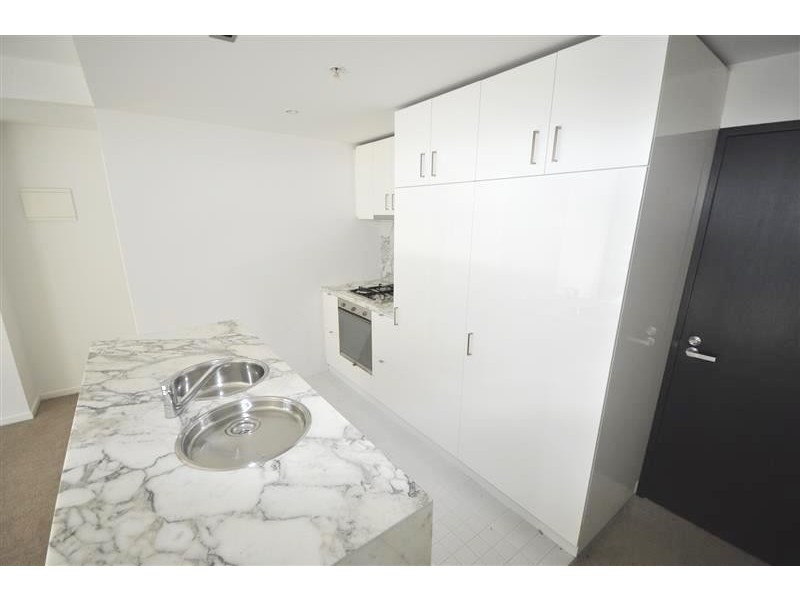 104/18 Waterview Walk, Docklands VIC 3008