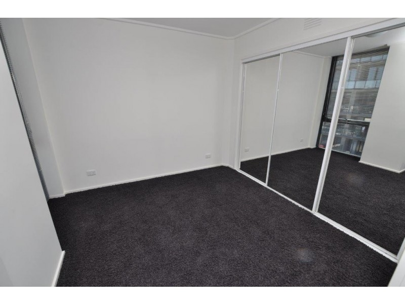 REF 21486/100 Kavanagh Street, Southbank VIC 3006