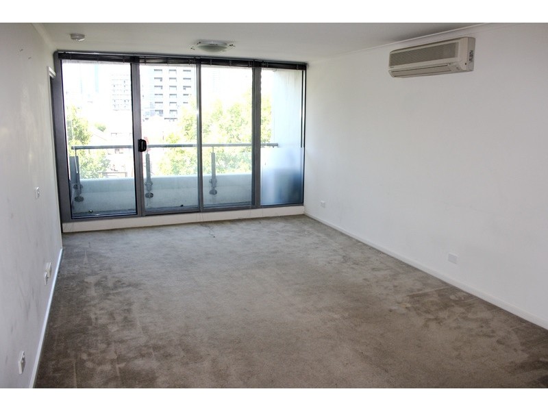 REF 21492/118 Dudley Street, West Melbourne VIC 3003