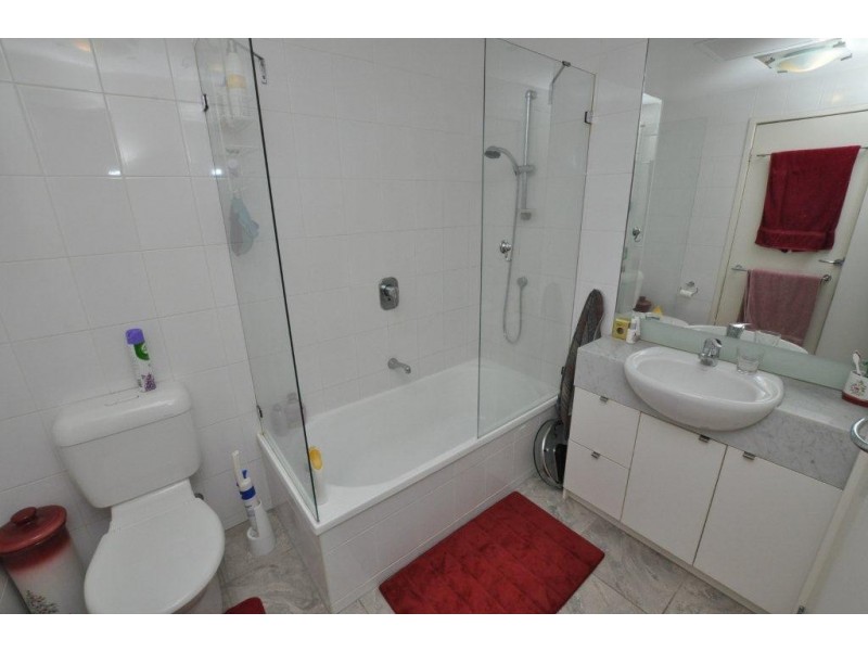 REF 21496/183 City Road, Southbank VIC 3006