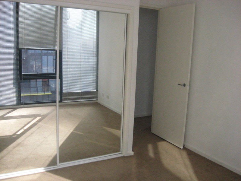 REF 21499/183 City Road, Southbank VIC 3006