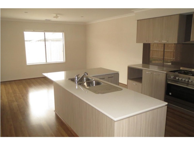 57 Penshurst Avenue, Williams Landing VIC 3027