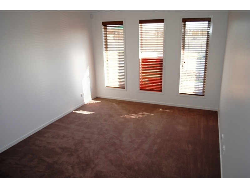 9 Seacoast Street, Point Cook VIC 3030