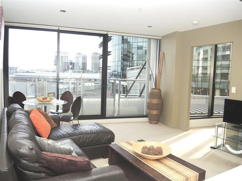 510/100 Harbour Esplanade, Docklands VIC 3008