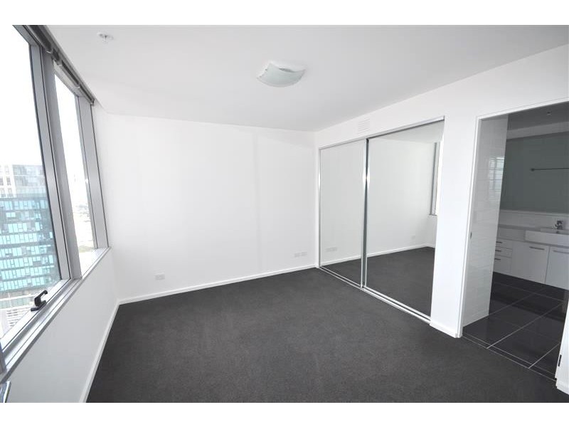 REF 27004/241 City Road, Southbank VIC 3006