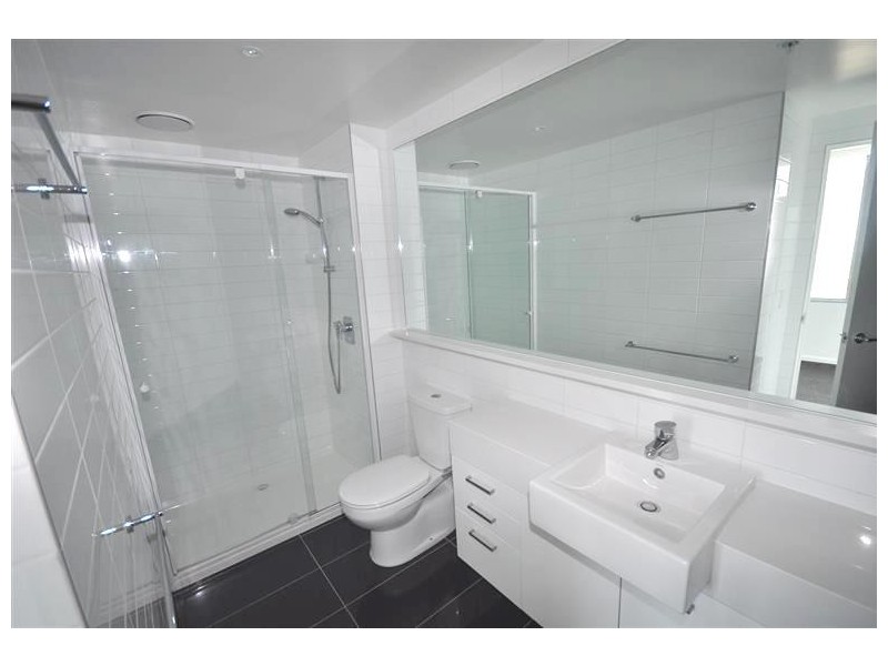 REF 27004/241 City Road, Southbank VIC 3006