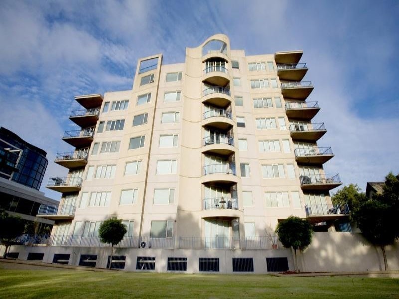 307/23 Queens Road, Melbourne VIC 3004