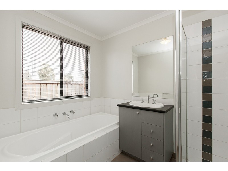 2 Alice Way, Tarneit VIC 3029