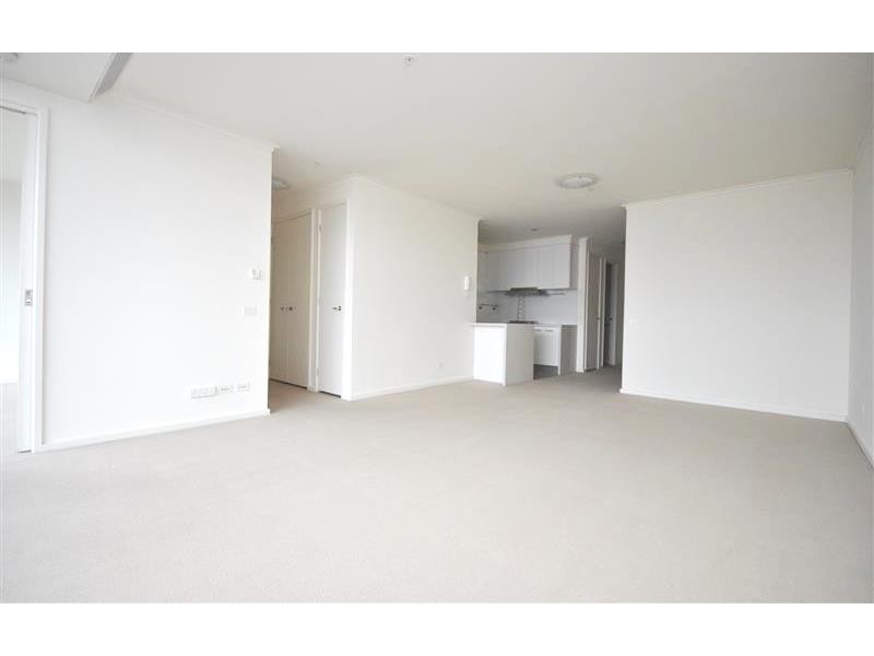 REF 21537/63 Whiteman Street, Southbank VIC 3006