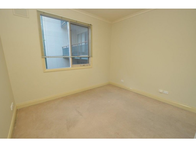 REF 21539/28 Wells Street, Southbank VIC 3006
