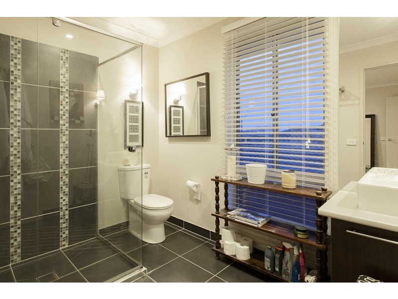 89 Fongeo Drive, Point Cook VIC 3030