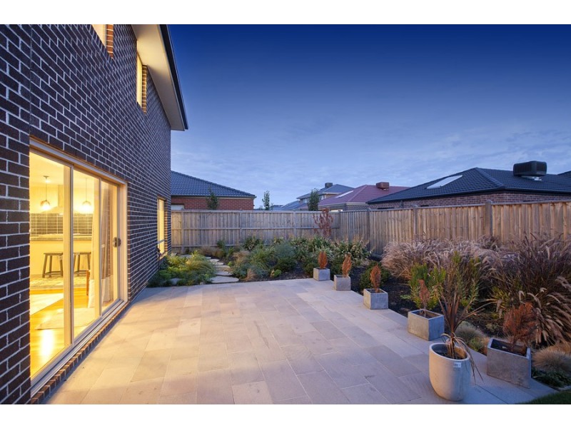 89 Fongeo Drive, Point Cook VIC 3030